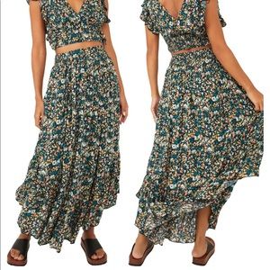Free People Pretty Dayz Maxi Skirt Floral Printed Ruffle Smocked size Large NWT